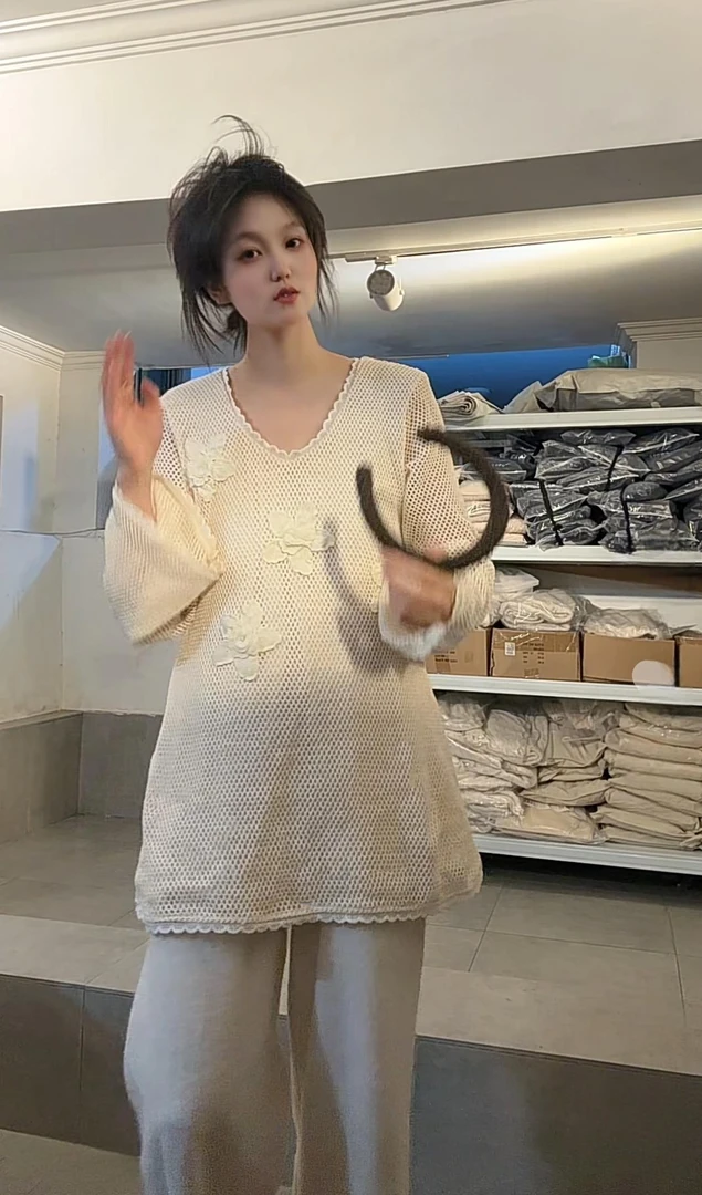 针织镂空衫 显瘦气质长袖收腰中长款时尚法式