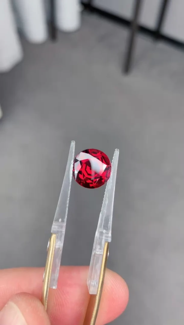 未镶嵌裸石石榴石5ct 镁铝榴石