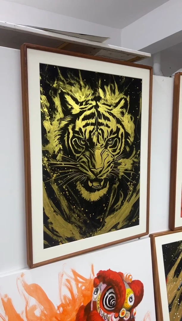 丙烯画姜*大树老师实木精装裱金虎