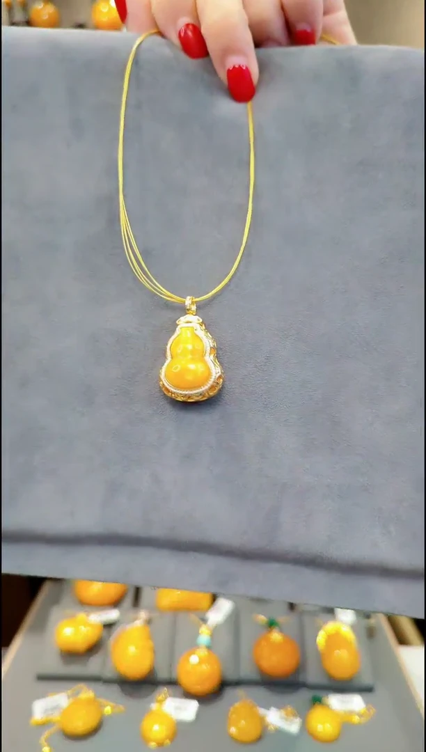 【闪购商品】蜜蜡颈饰银S925镀金镶嵌H779蜜蜡吊坠赠项圈