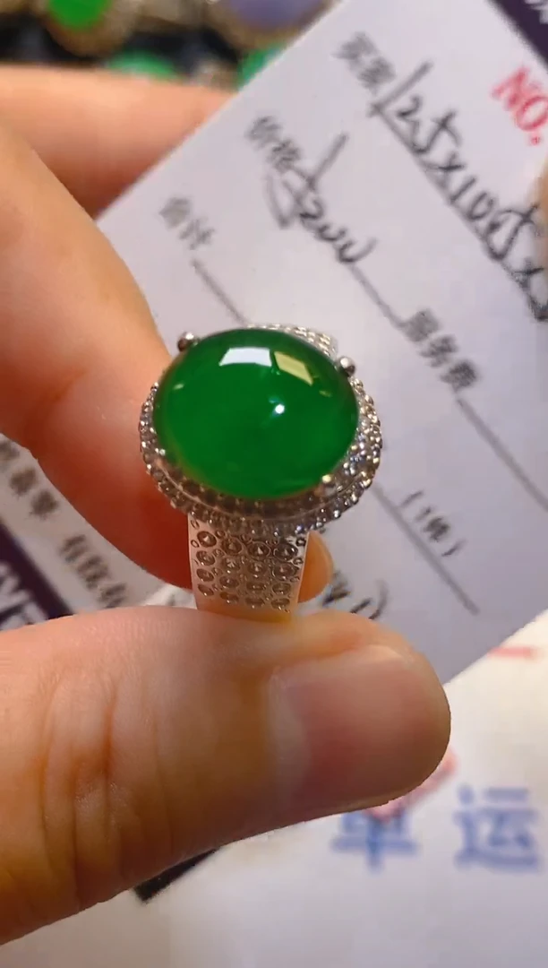 翡翠未镶嵌耳饰天然