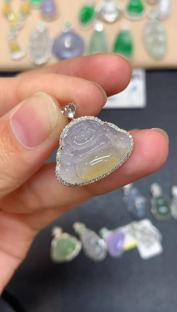 颈饰18K金镶嵌翡翠佛公【无服务费