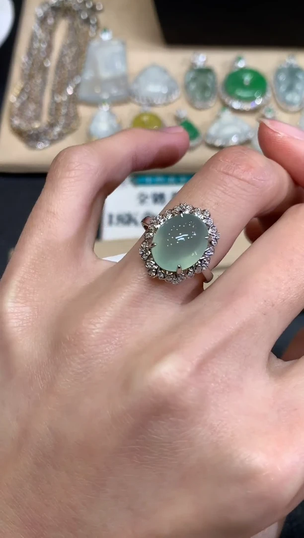 【闪购商品】翡翠戒指18K金镶嵌蛋面【无服务费】