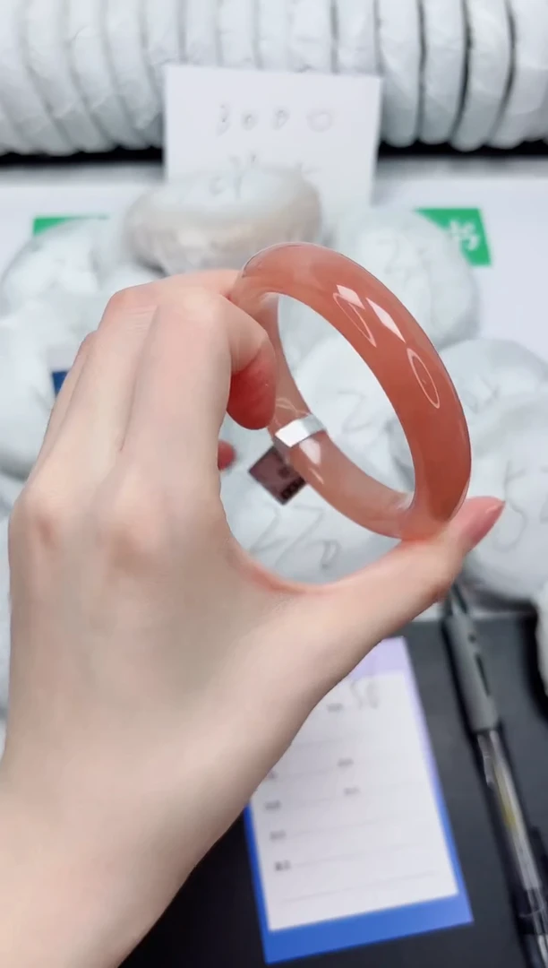 未镶嵌手镯石英质玉56-57.3TH