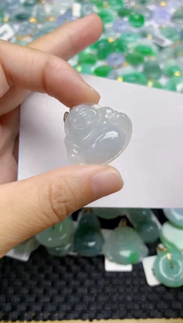 翡翠未镶嵌颈饰天然A货翡翠