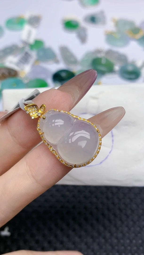 翡翠18K金镶嵌颈饰132   天然翡翠A货  百元以上9米证书费自理