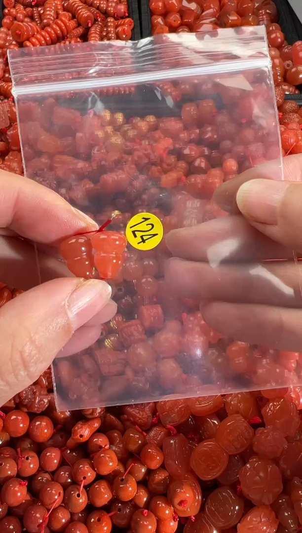 【闪购商品】南红玛瑙颈饰未镶嵌1