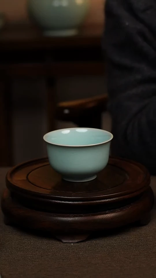 瓷片天青色全手工大压手杯150ml微瑕不带礼盒