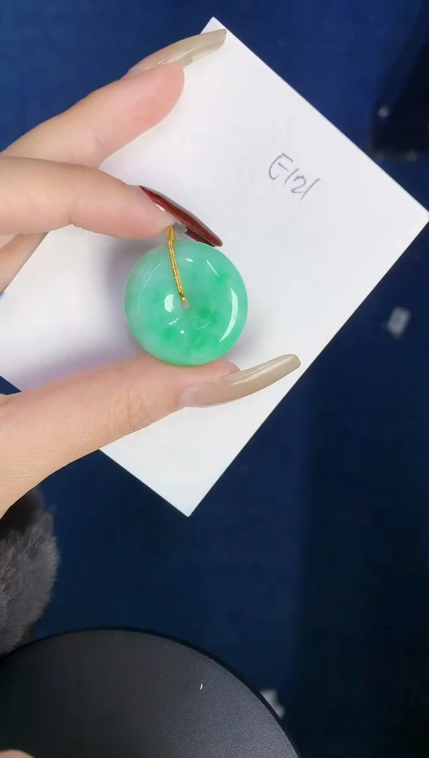 【闪购商品】翡翠颈饰18K金镶嵌00000000000