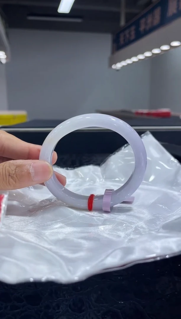 未镶嵌手镯（贵妃镯）翡翠12