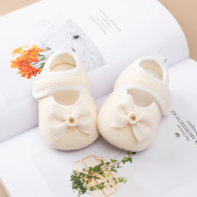 婴儿鞋春夏季软底学步鞋新生儿防滑透气布鞋0-1岁女宝宝鞋不掉8