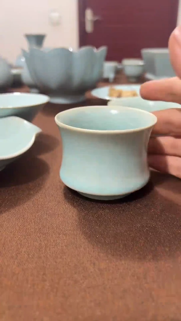 新粉福利，一级仿古釉冰片纹束腰杯