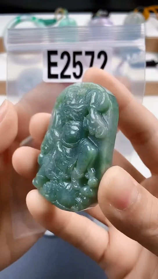 颈饰未镶嵌翡翠天然翡翠吊坠挂件