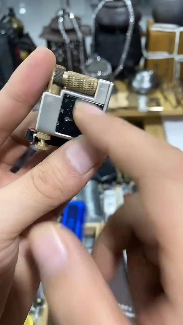 瓷片闪购商品  如图所示