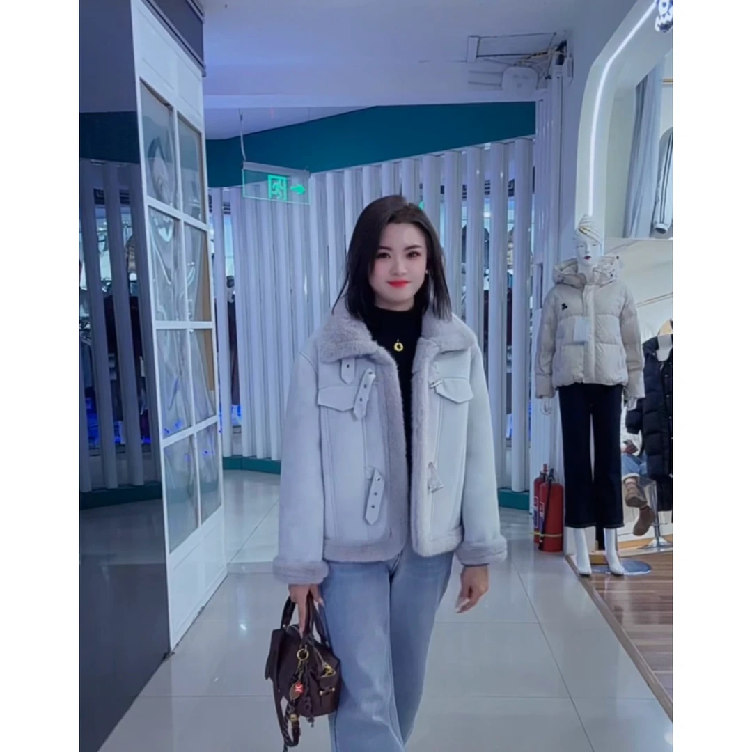 艳艳家 翻领气质百搭扣式皮毛一体外套