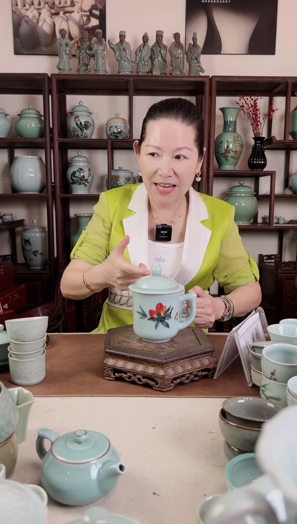 釉中彩 将军杯（桃子）