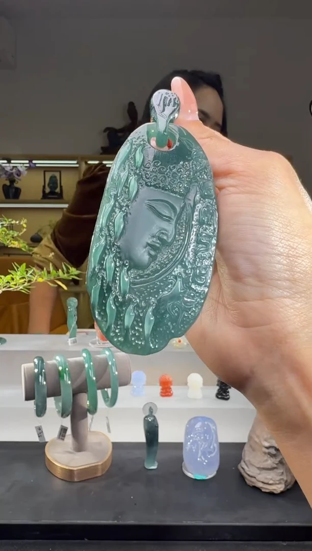 吊坠(不含链)未镶嵌翡翠佛观天下