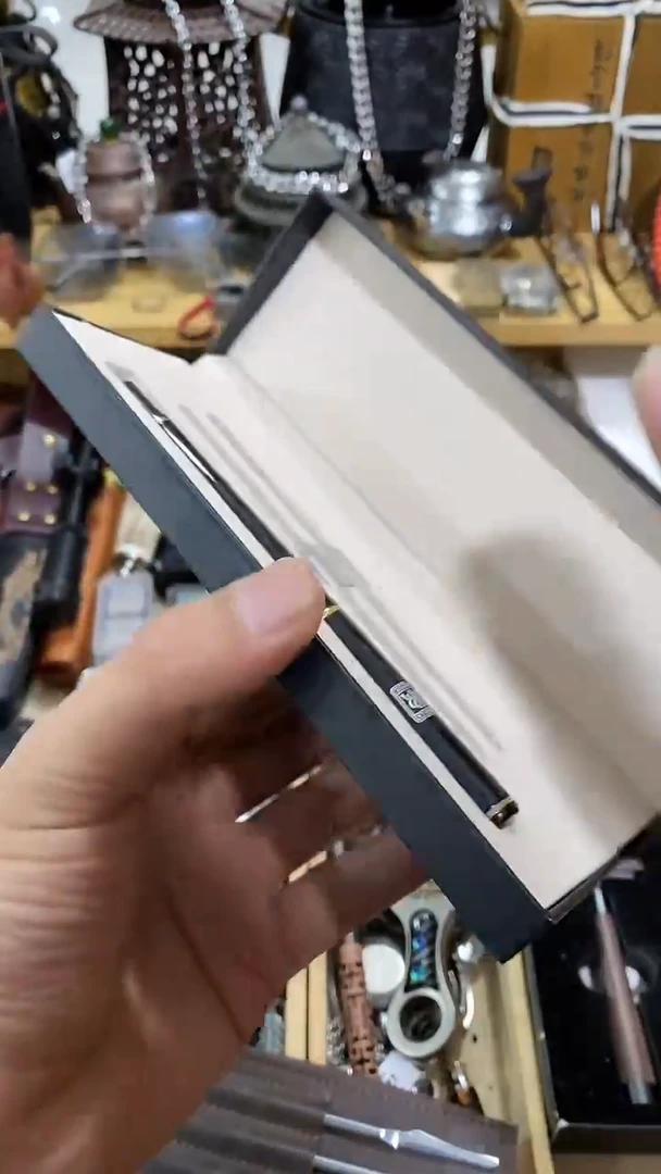 瓷片闪购商品  如图所示