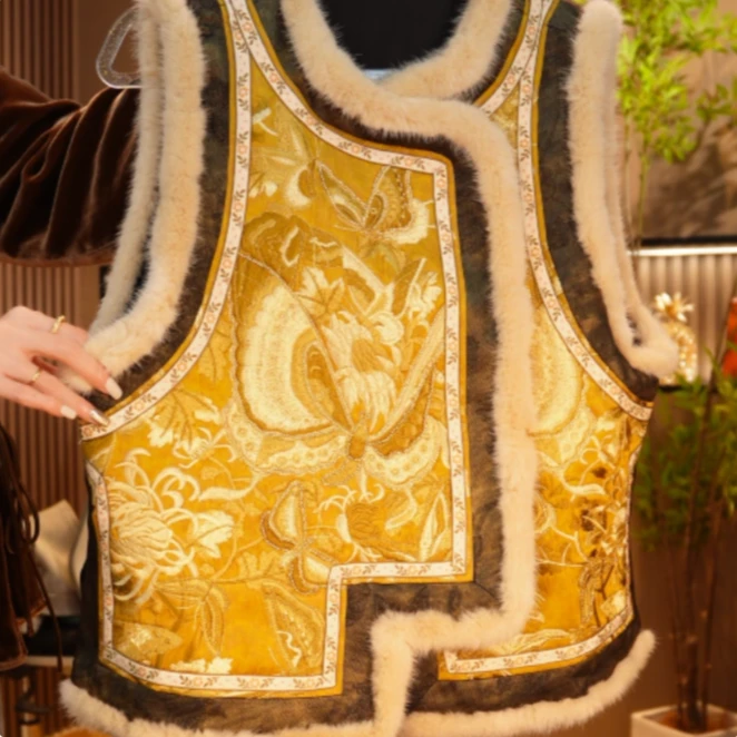 金满仓/保暖夹棉新中式马甲2025D6339小美--大女王仓