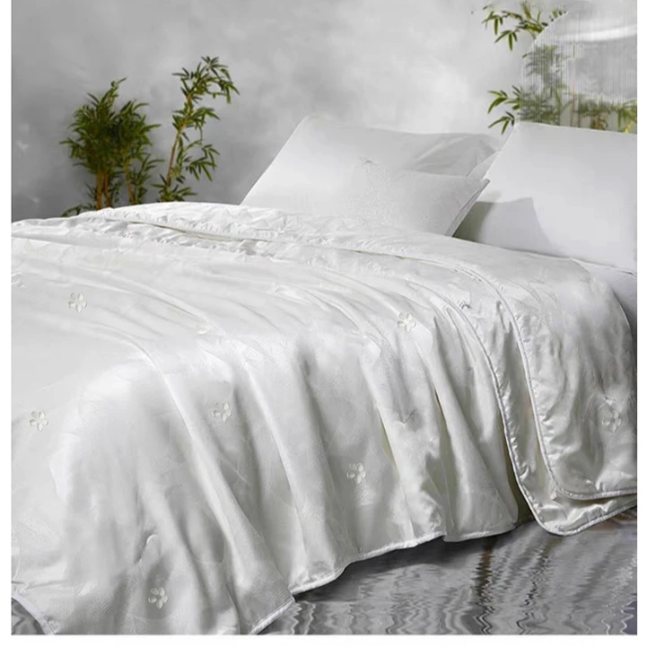 宝丫轻奢  高端提花床上用品透气立体小花朵蚕丝被K1148