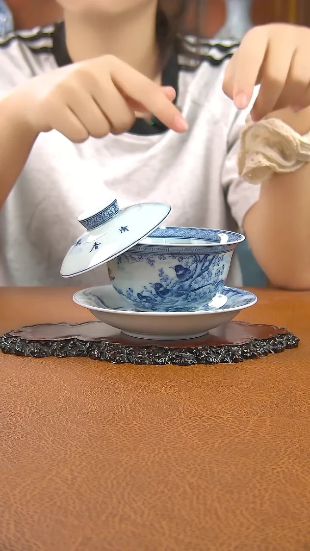 景德镇手工青花喜上眉梢三才盖碗