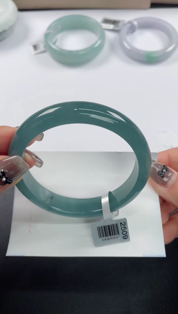 未镶嵌手镯翡翠基地发货H8972