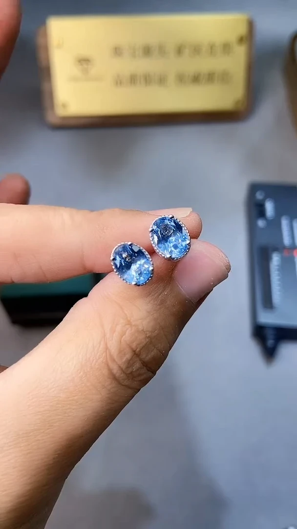 【闪购商品】海蓝宝石耳饰银S925镶嵌54