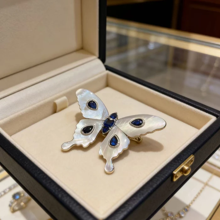 kasiya/卡思雅 铜合金胸针 时尚百搭白贝蝴蝶胸针胸花