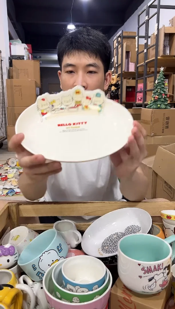 瓷片原盒kt猫一家人餐盘