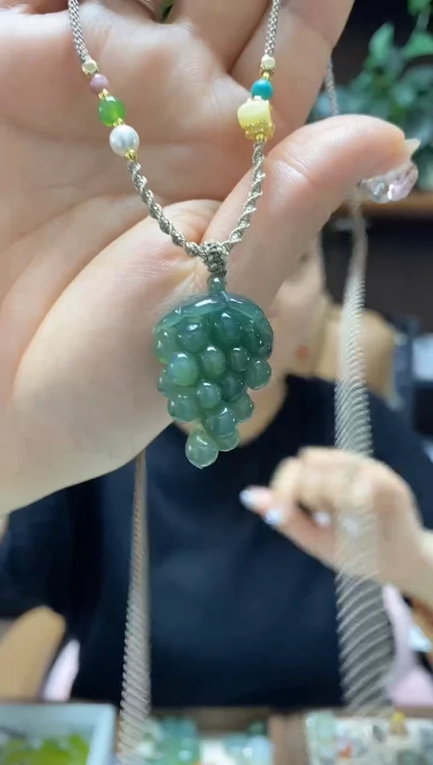 未镶嵌岫玉吊坠·