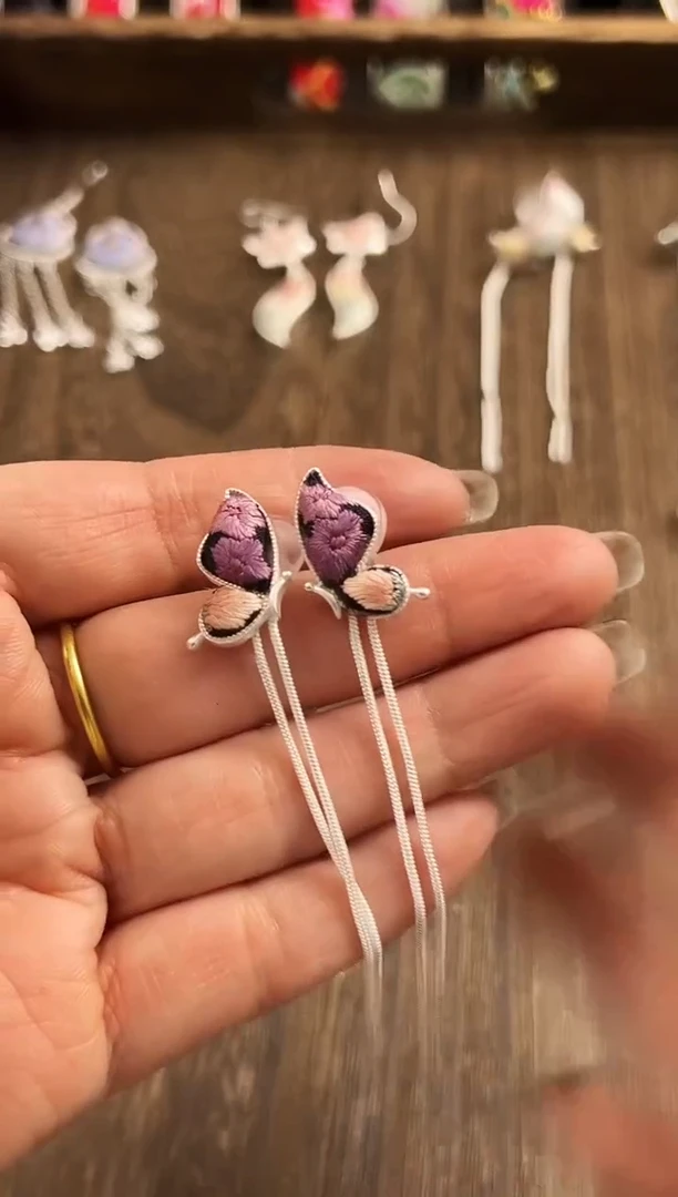 【闪购商品】织绣民族风老绣饰品491