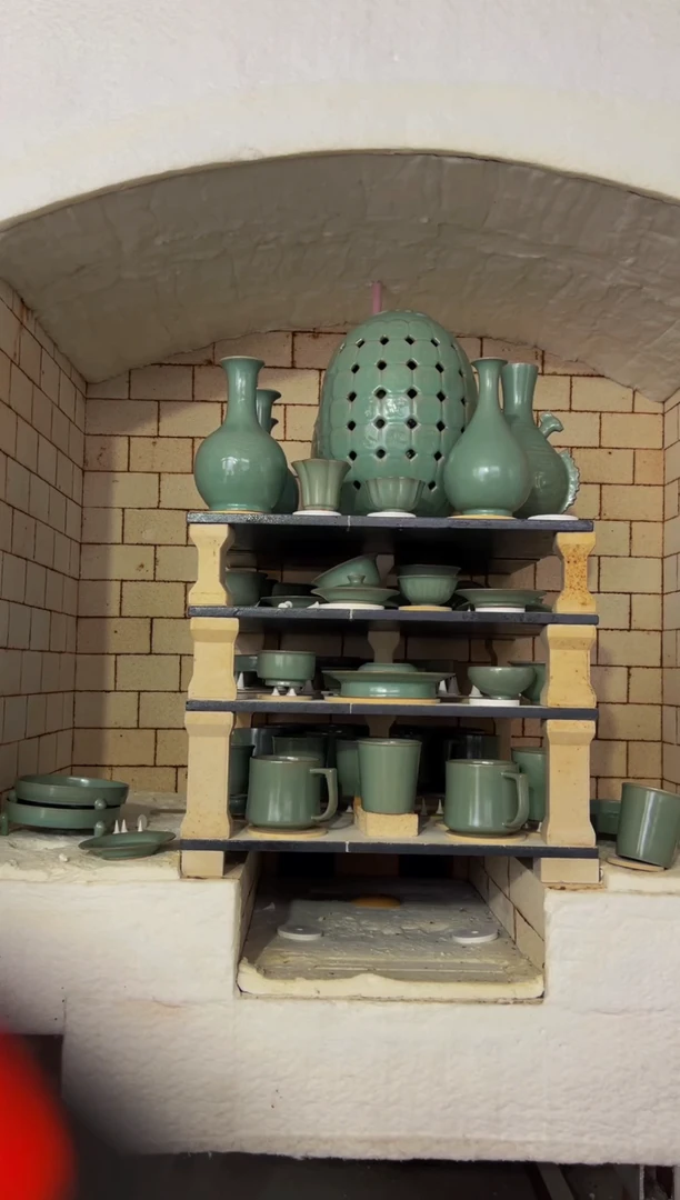 摆件微瑕仿古釉，胆瓶子