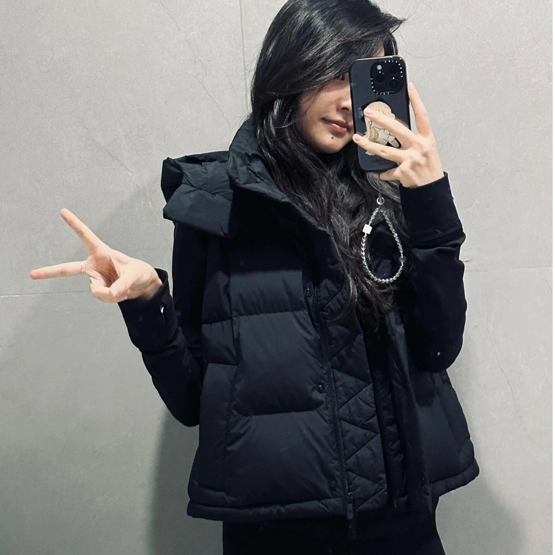 四格鹅绒泡芙羽绒服马甲一模模一样样|一宁