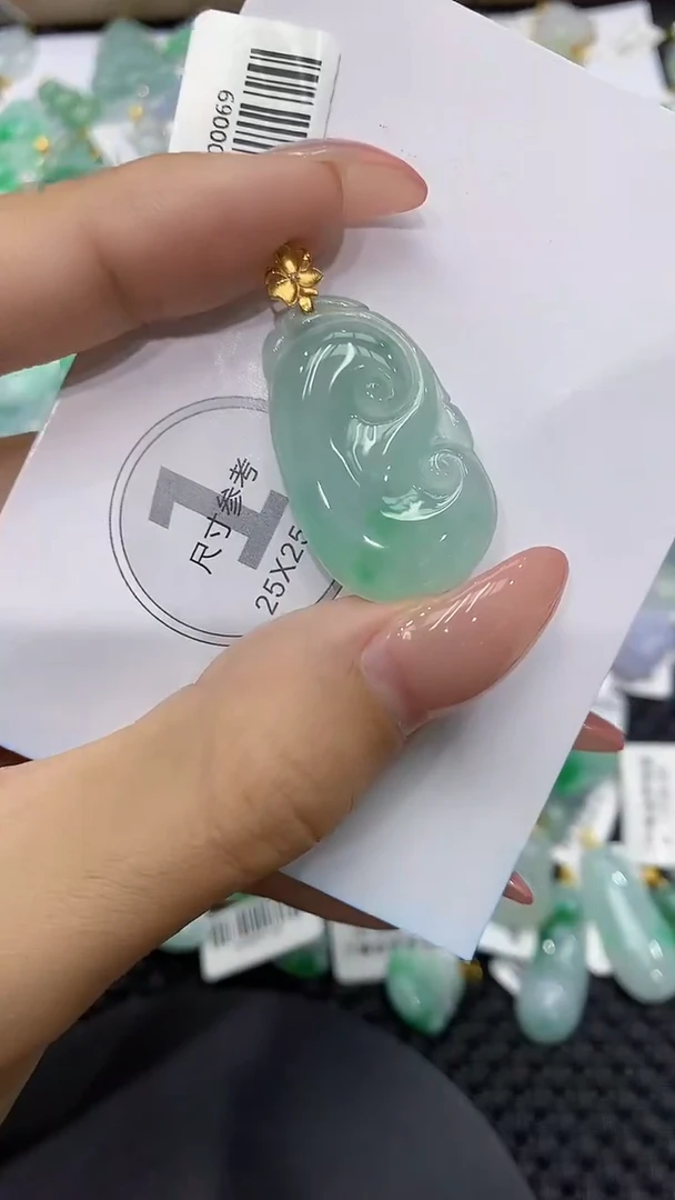 颈饰18K金镶嵌翡翠11111111