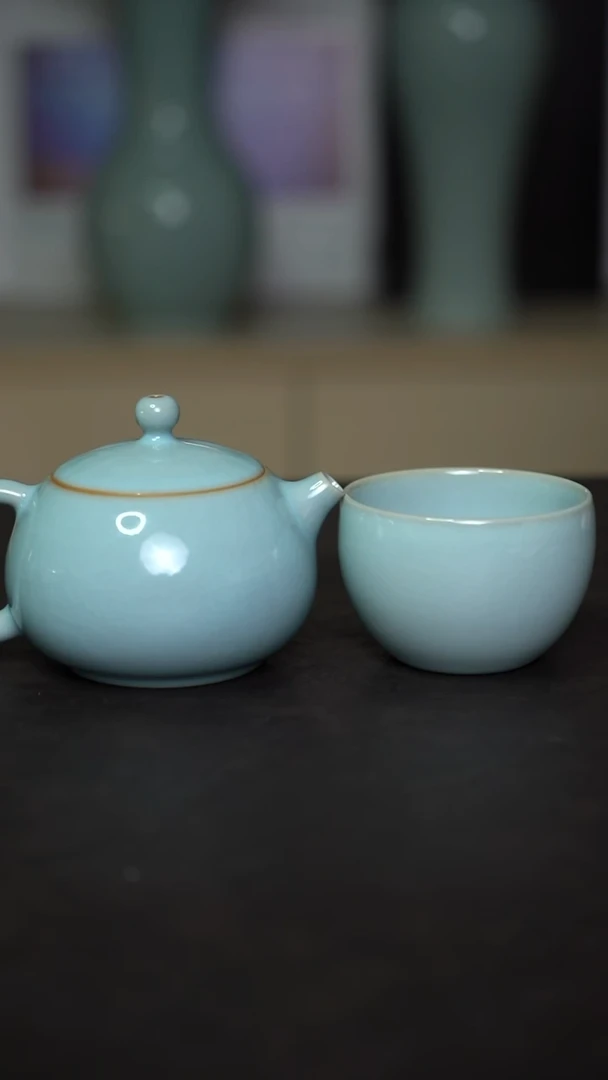 杯子瓷天青西施壶一套