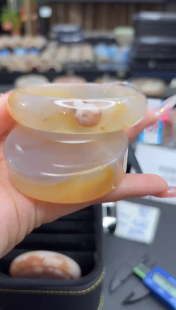 未镶嵌手镯石英质玉179(60圈赠送镯心)