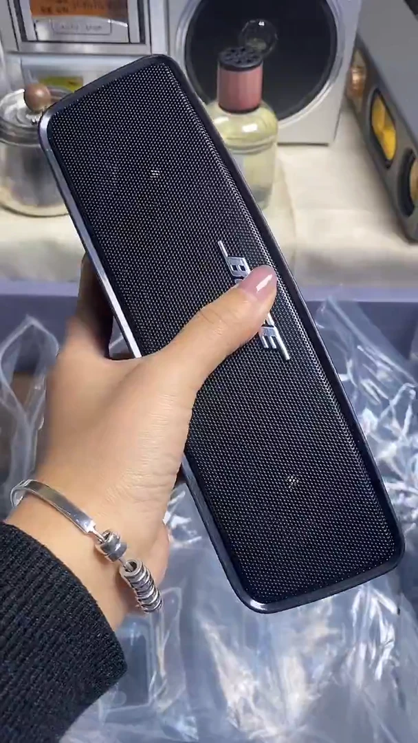 杰*小博长条音响