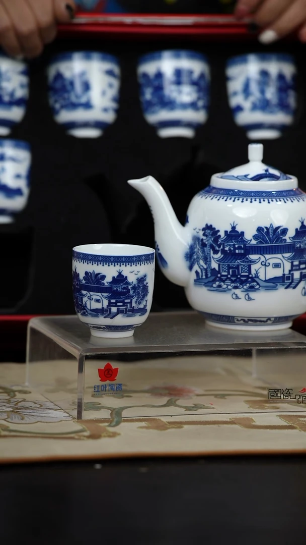 7头釉中彩青花梧桐茶具