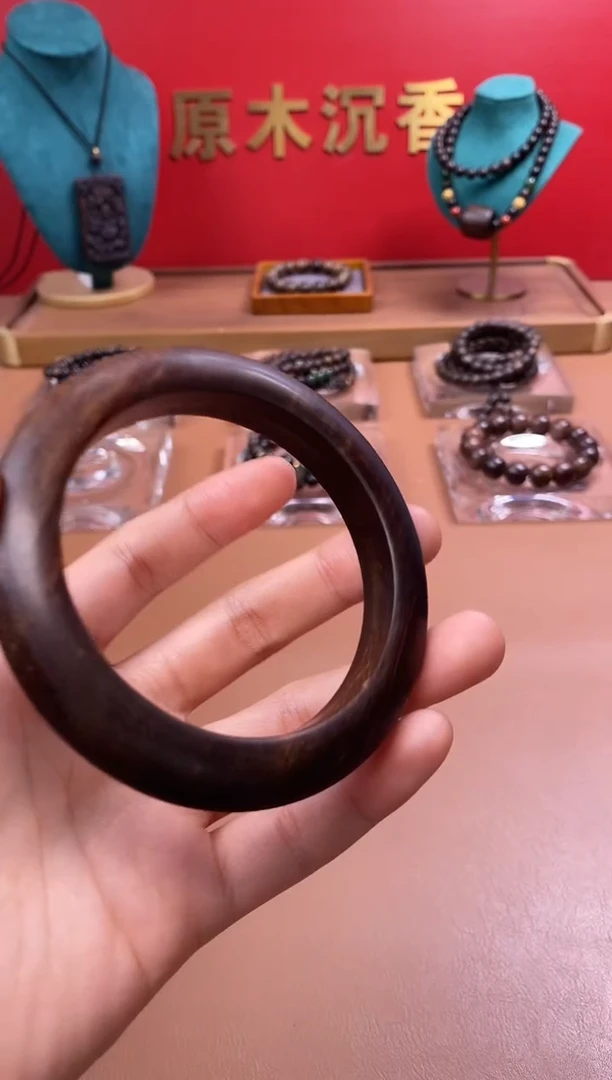 【闪购商品】沉香木手串富森红土玉化手镯XD00550402