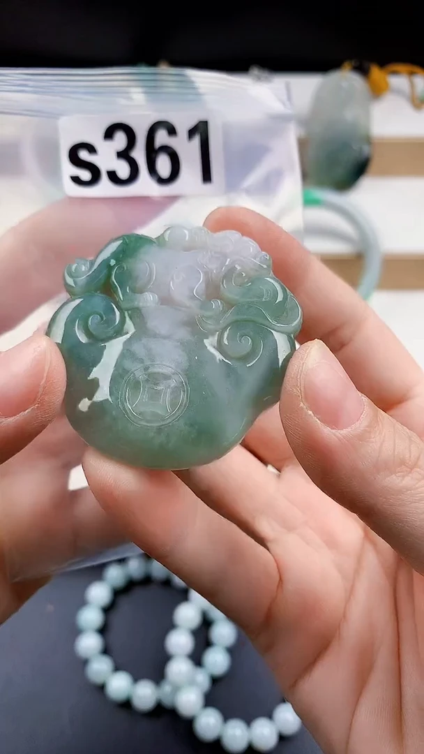 颈饰未镶嵌翡翠天然翡翠吊坠挂件