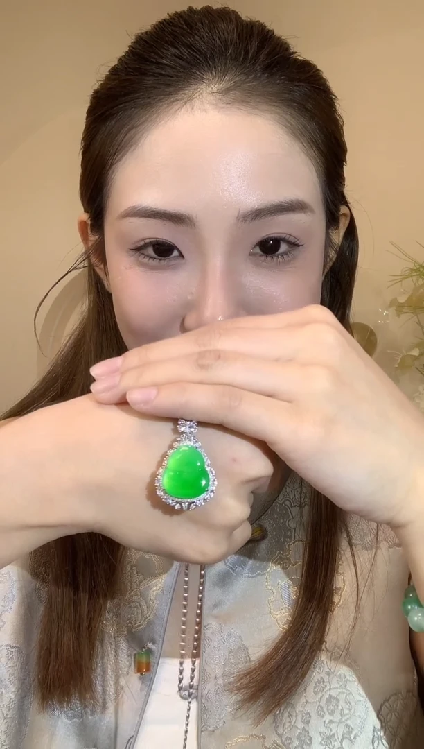 吊坠(不含链)18K金镶嵌翡翠终*A106 不含链