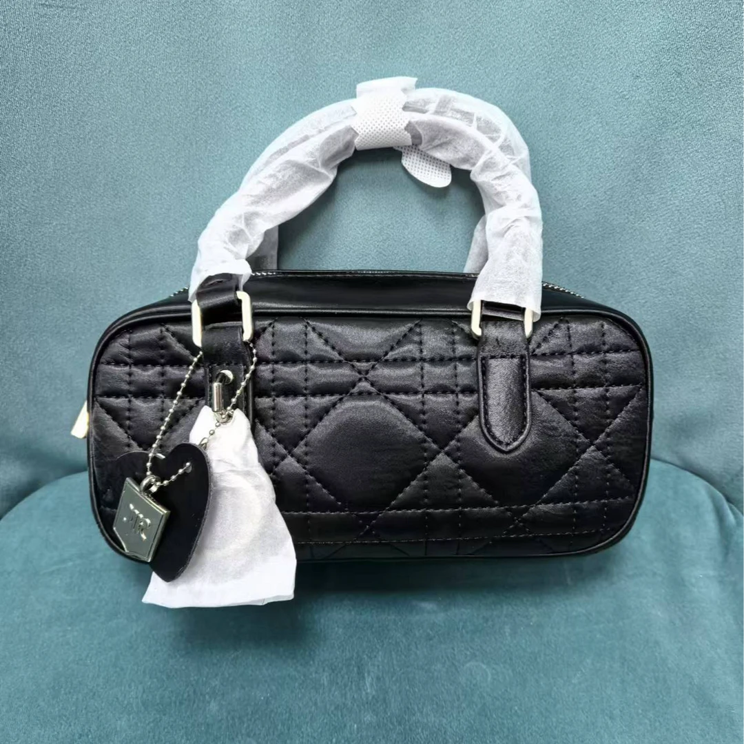 时尚百搭黑色单肩包通勤风轻奢腋下中古枕头包 067