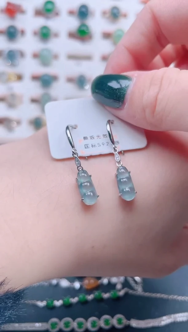 银S925镶嵌翡翠耳饰天然翡翠