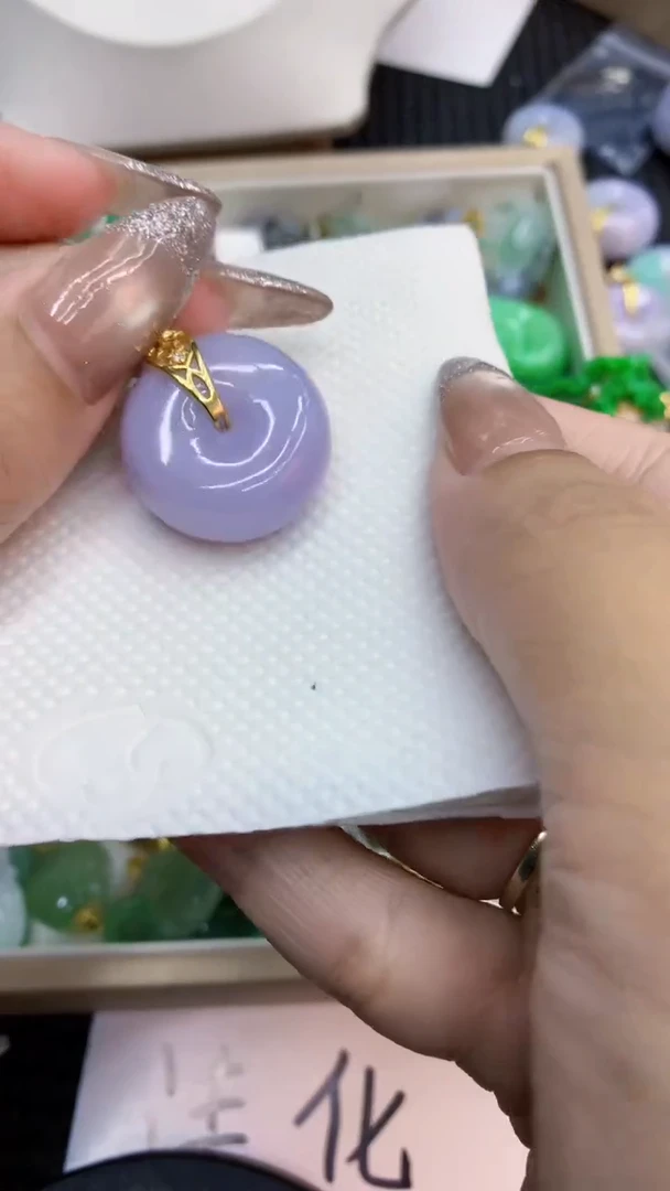 颈饰未镶嵌翡翠多样性发其一