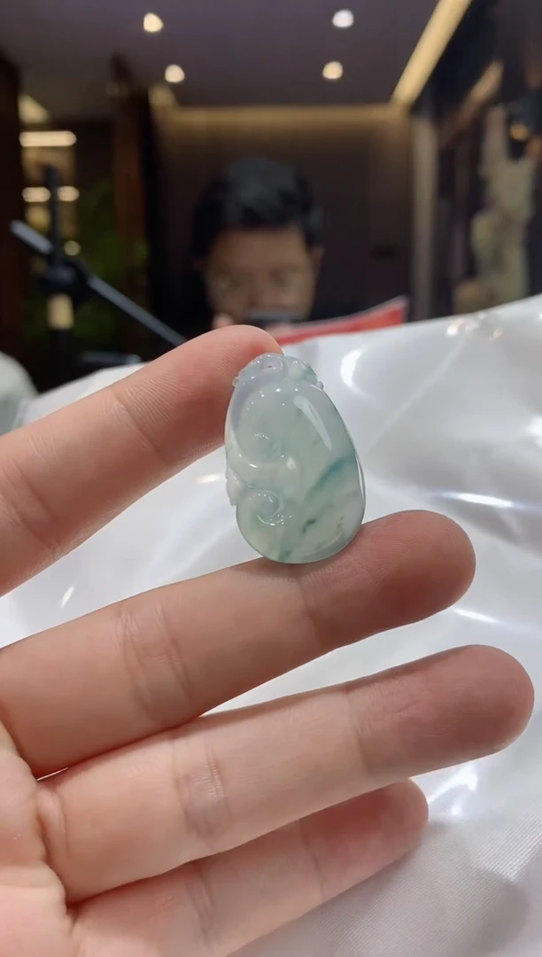 翡翠裸石未镶嵌天然翡翠裸石如意