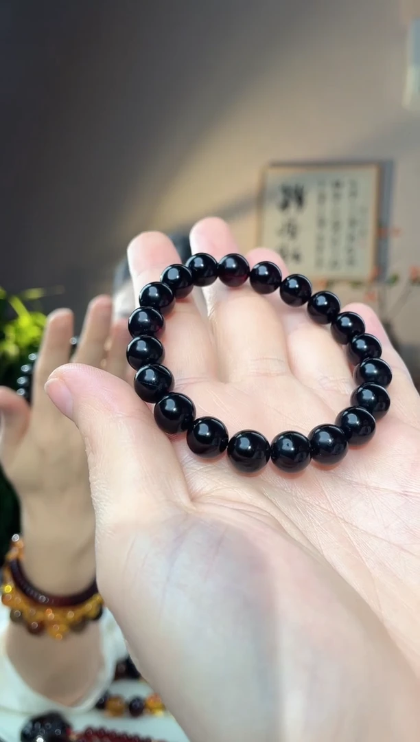 裸石琥珀未镶嵌9+翳珀圆珠手串