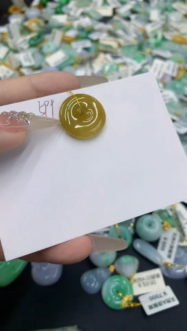 翡翠未镶嵌颈饰111111111111111