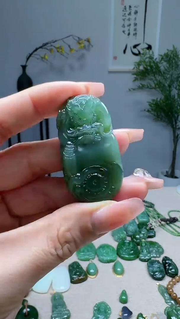 未镶嵌和田玉挂件1