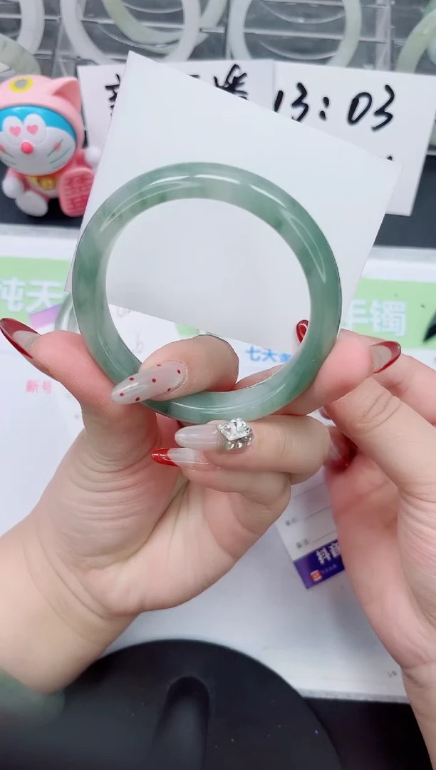 【闪购商品】石英质玉手镯未镶嵌a248