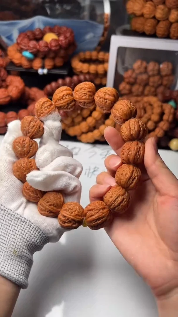 【闪购商品】文玩核桃手串京八棱001